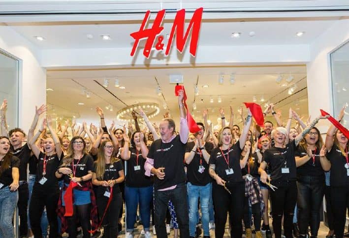 H&M Group of people
